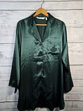 Victoria’s Secret Emerald Green Satin Sleep Shirt Button Down Size Large